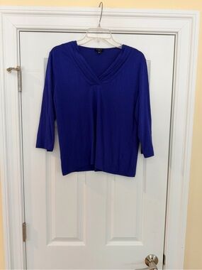 Ladies Size XLP "Talbots" Cobalt V-Neck 3/4 Sleeve Top GUC